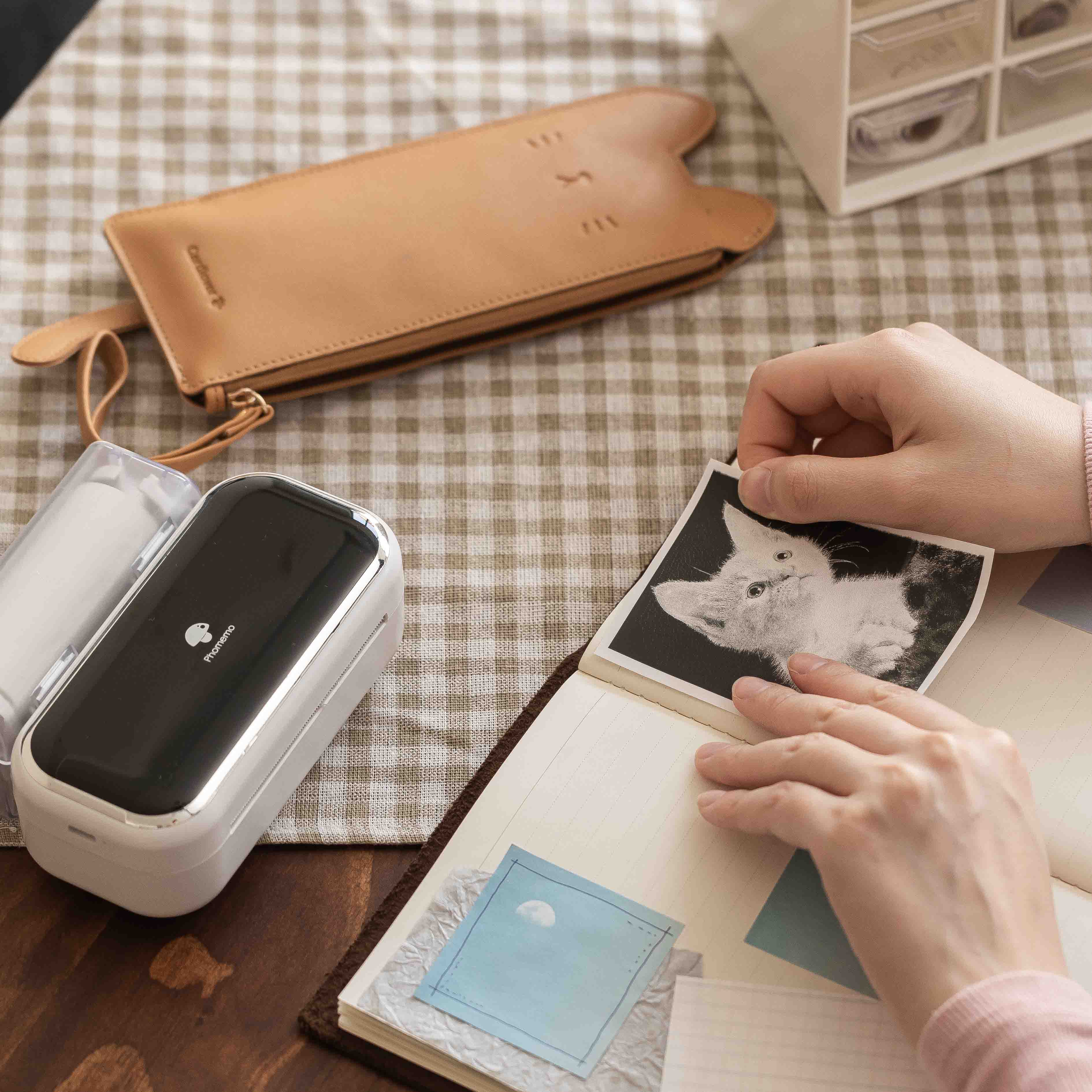 Phomemo 80mm Black on White Sticker 2-Year Long-Lasting Thermal Paper for M03/M04S/M04AS/M832丨3 Rolls - Image 5